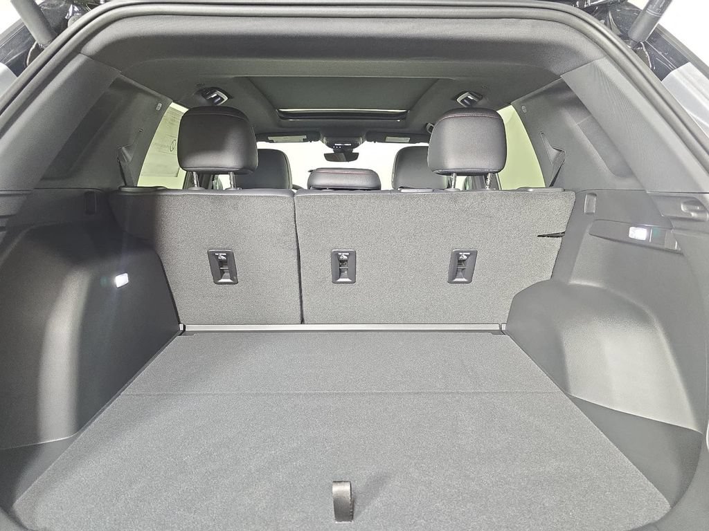 New 2027 Chevrolet Equinox RS w/ Safety and Technology Package AWD/4WD image 30
