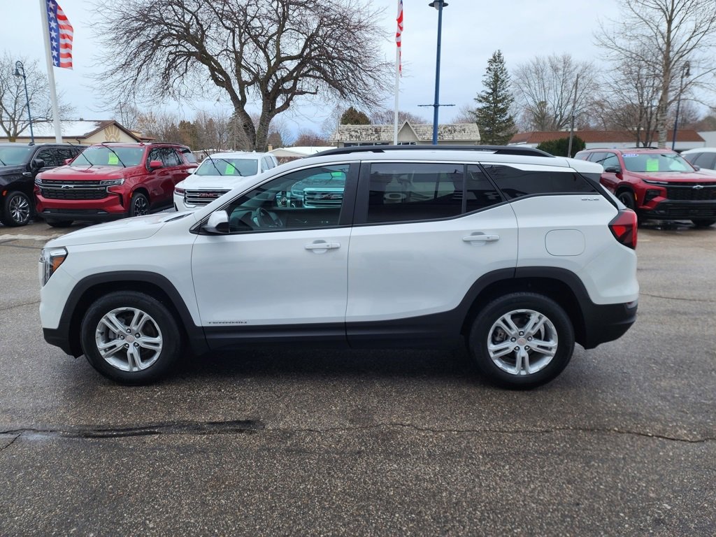 Certified 2023 GMC Terrain SLE w/ Driver Convenience Package image 8