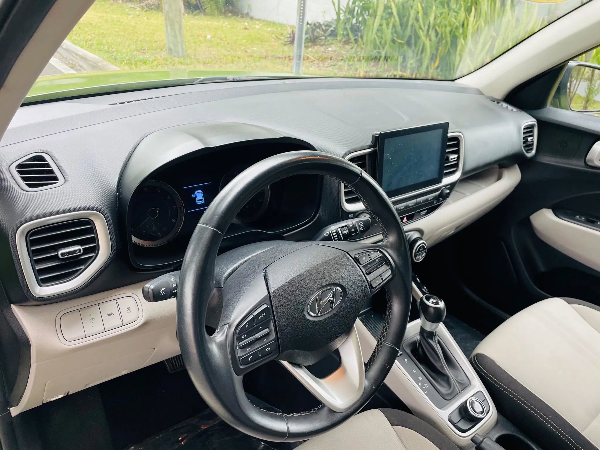 Used 2020 Hyundai Venue SEL w/ Convenience Package image 11