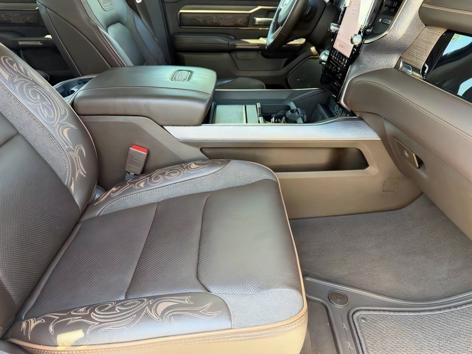 Certified 2025 RAM 1500 Limited AWD/4WD image 12