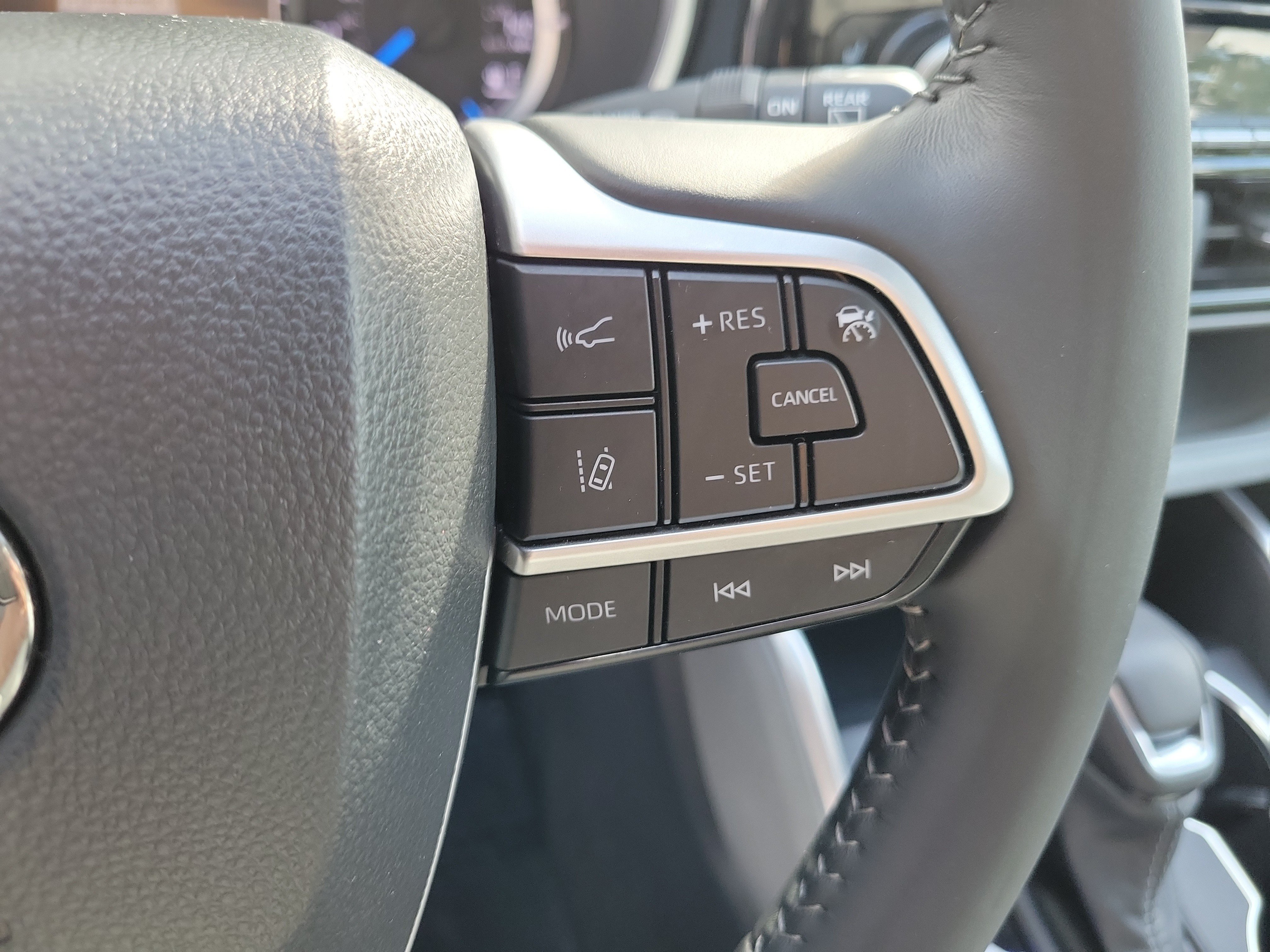 Certified 2025 Toyota Highlander XLE AWD/4WD image 31