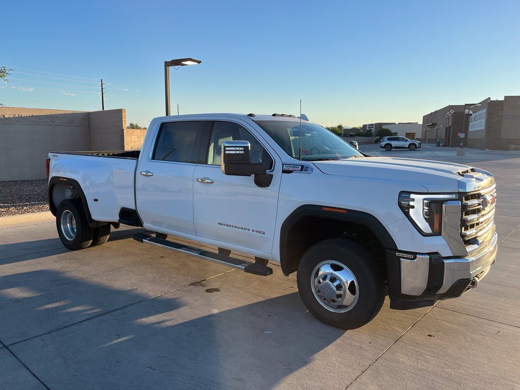 Used 2024 GMC Sierra 3500 SLT AWD/4WD image 4