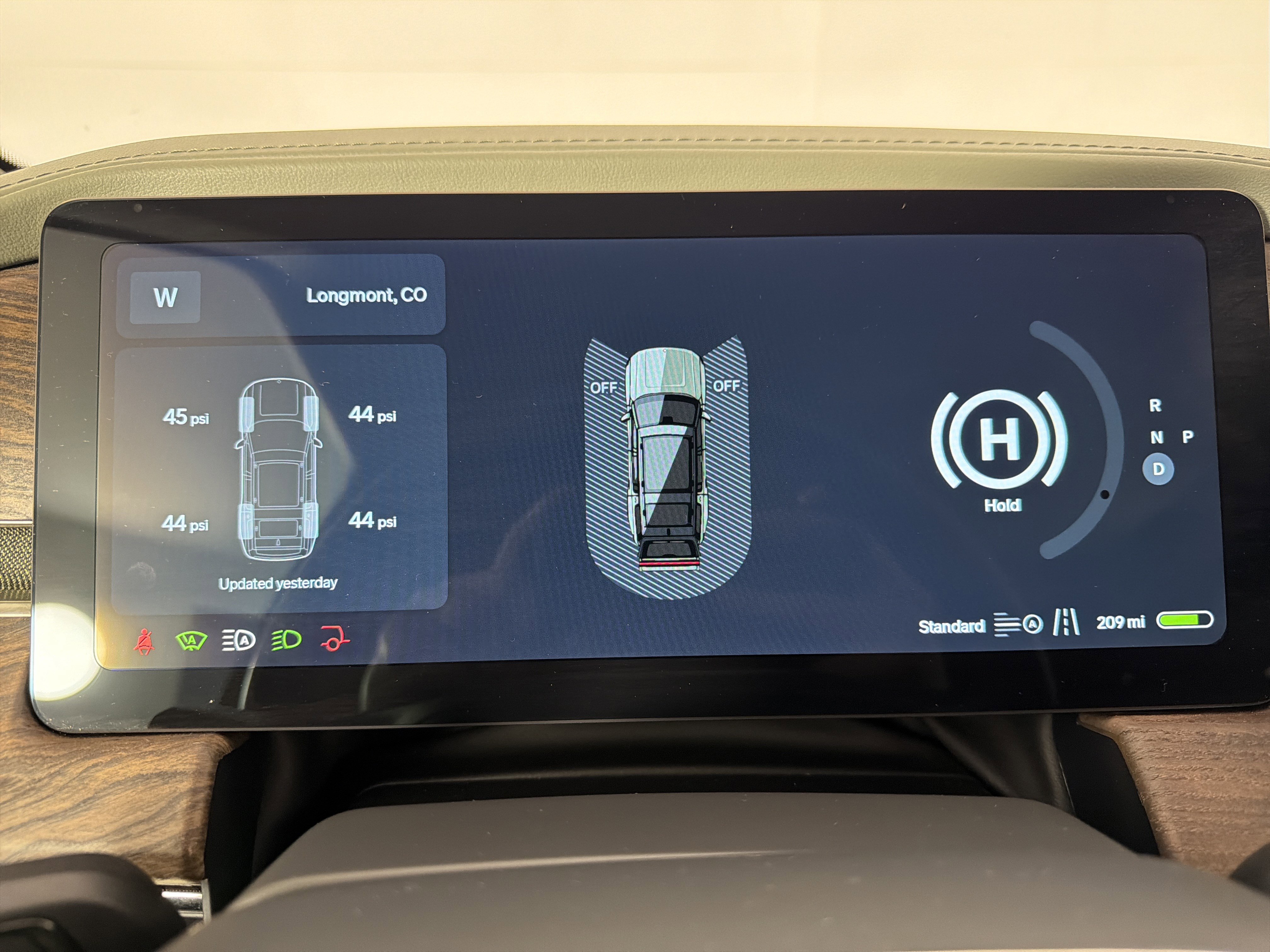 Used 2023 Rivian R1S Launch Edition image 18