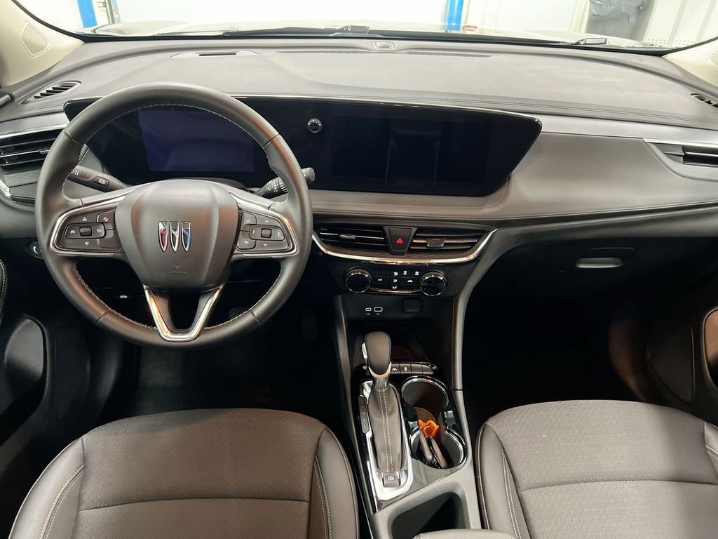 Used 2025 Buick Encore GX Preferred AWD/4WD image 10