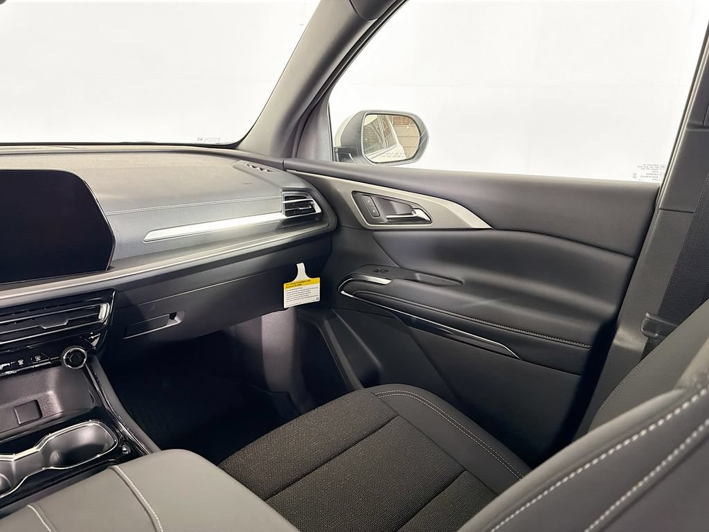 New 2026 Chevrolet Traverse LT w/ LPO, Floor Liner Package AWD/4WD image 19
