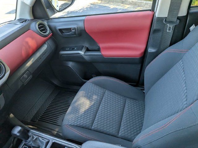 Certified 2023 Toyota Tacoma SR5 w/ Technology Package AWD/4WD image 19