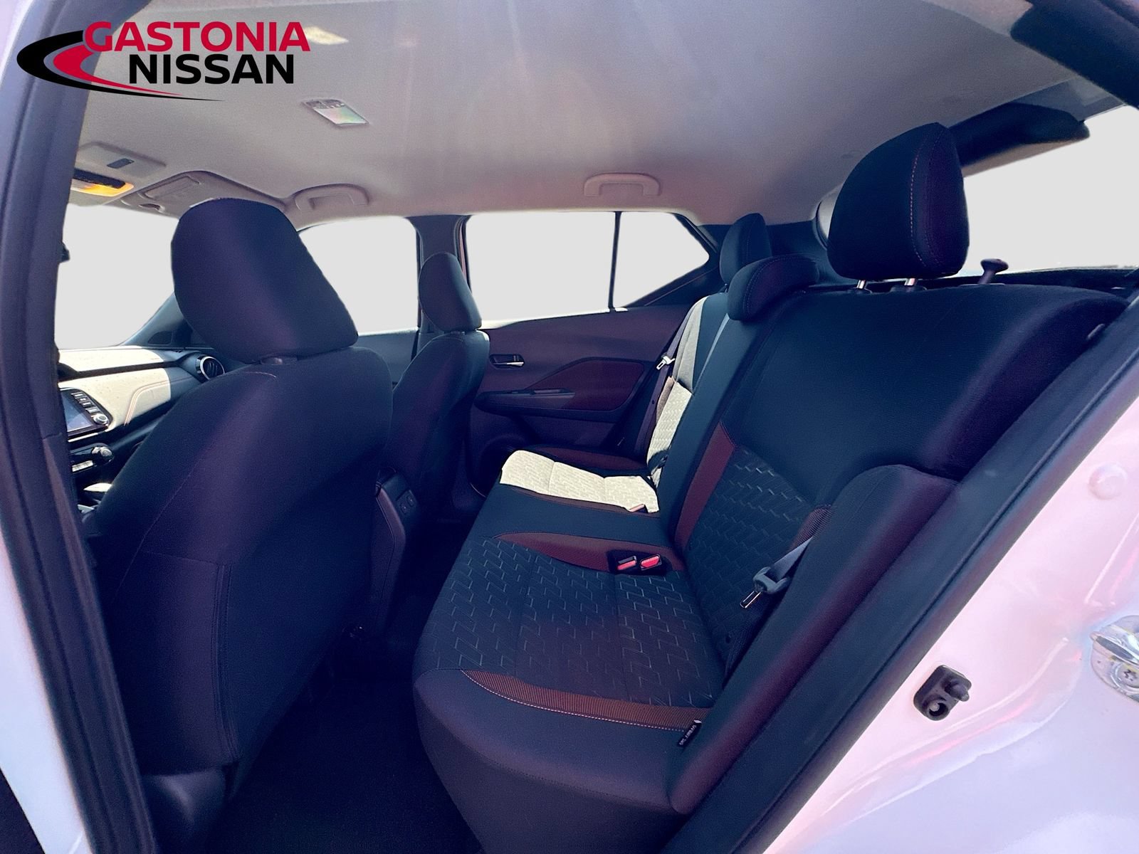 Used 2024 Nissan Kicks SR FWD image 31