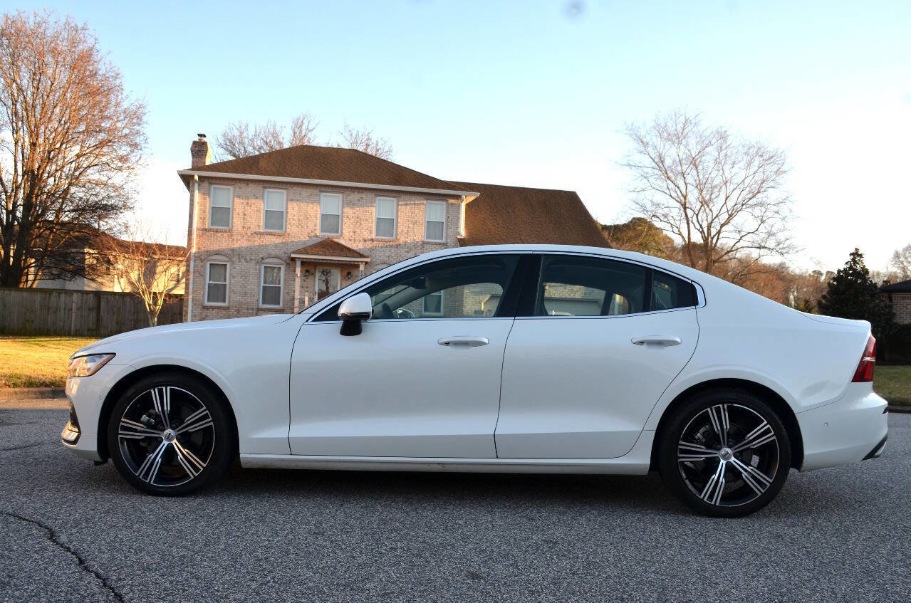 Used 2022 Volvo S60 B5 Inscription image 10