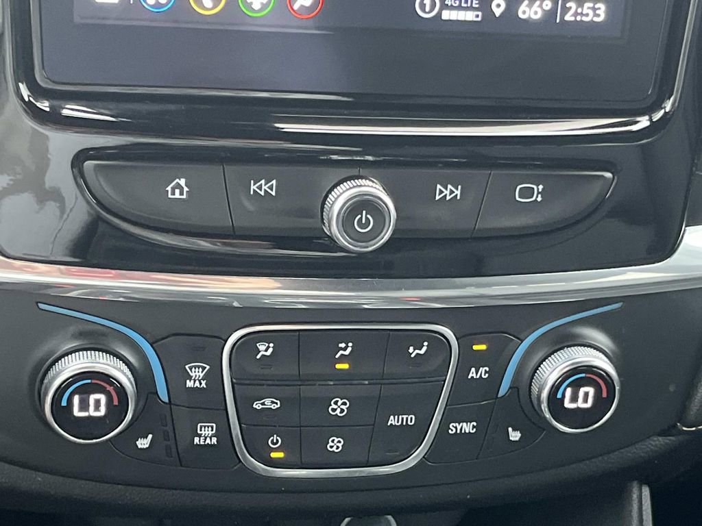 Used 2023 Chevrolet Traverse LT image 24