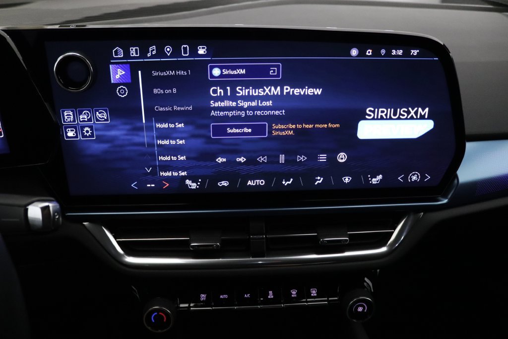 Certified 2024 Chevrolet Equinox EV LT FWD image 25
