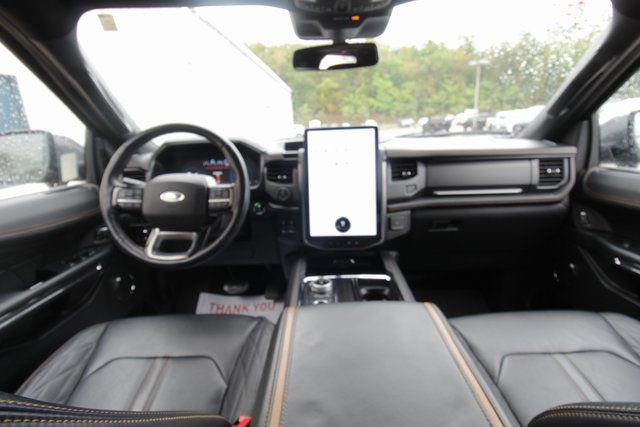 Used 2023 Ford Expedition Max Platinum image 6