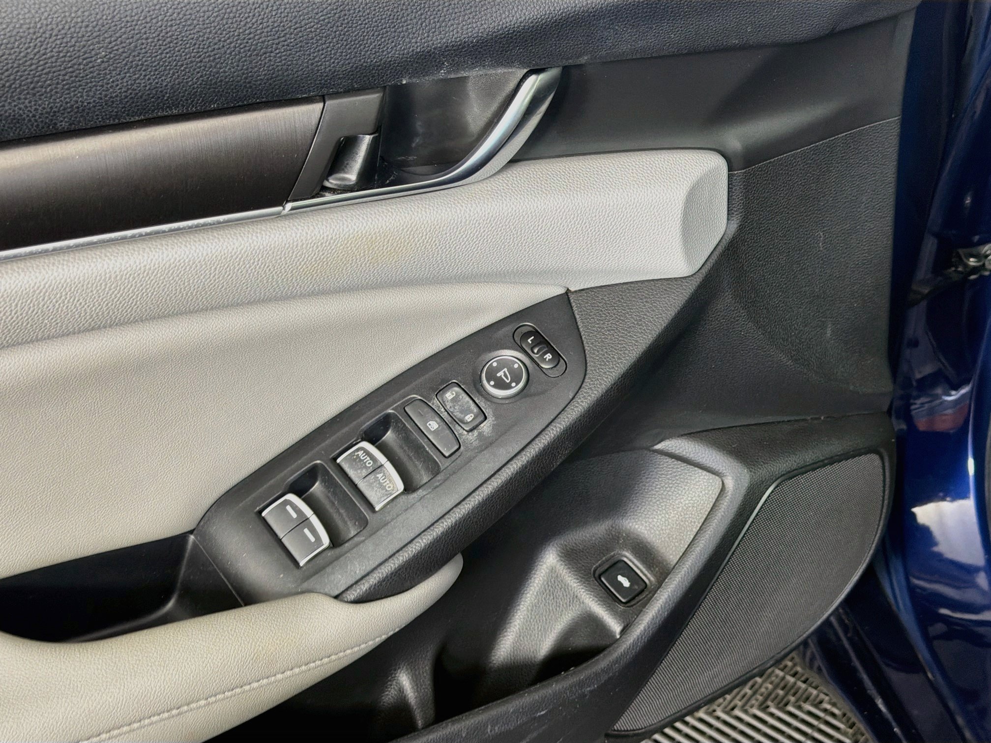 Used 2020 Honda Accord LX image 15