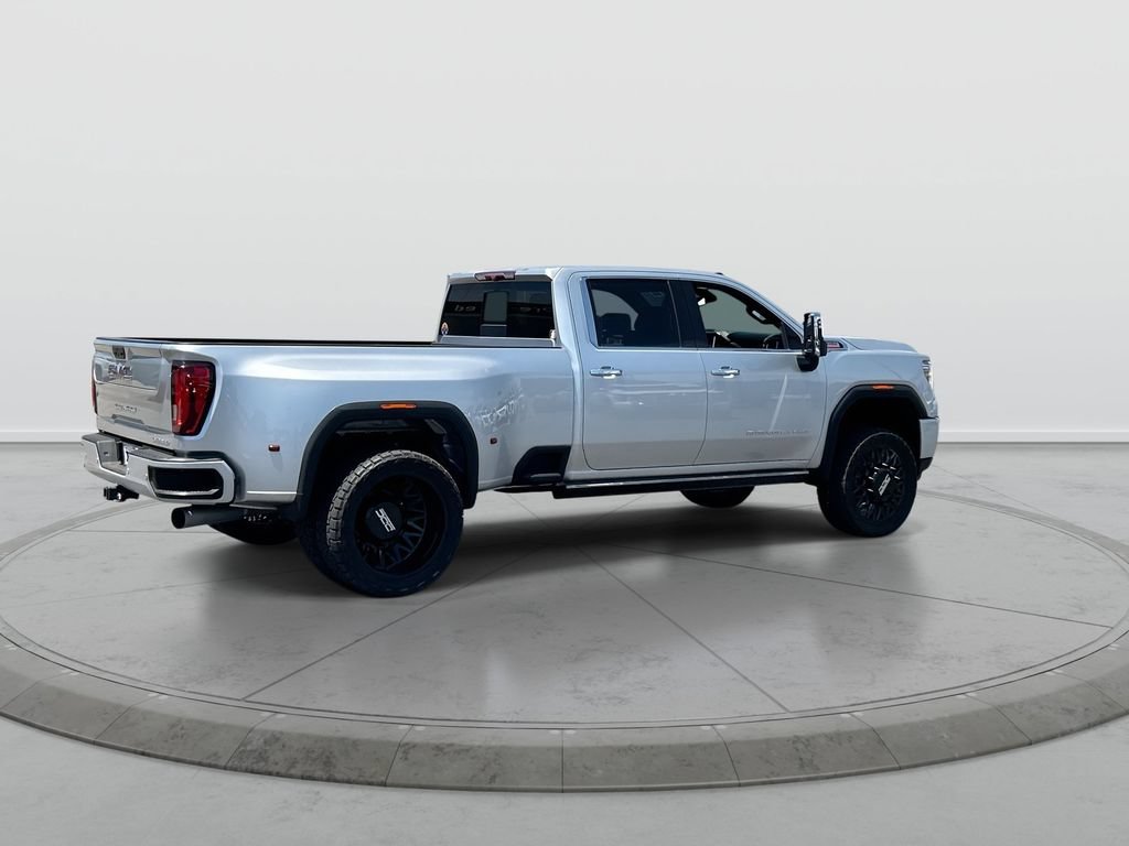 Used 2022 GMC Sierra 3500 Denali AWD/4WD image 8