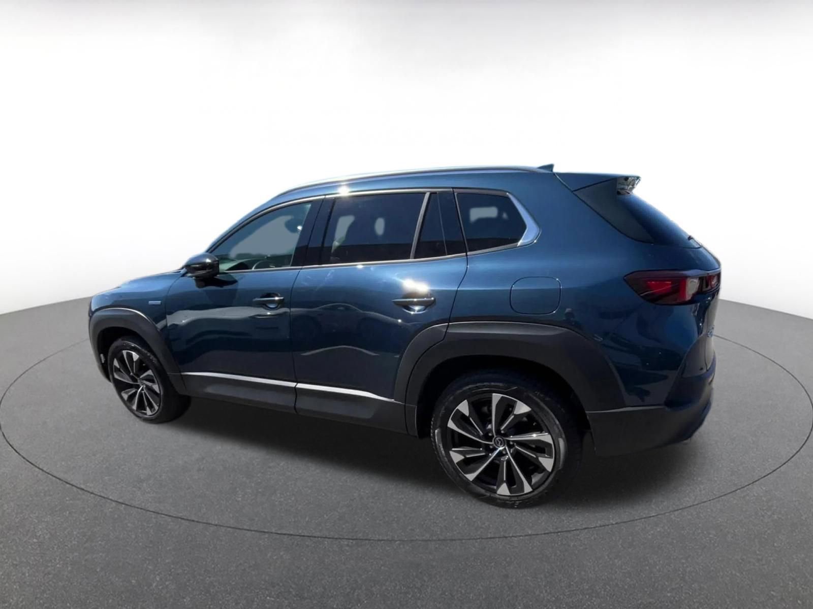 Used 2025 MAZDA CX-50 2.5 Hybrid w/ Premium Plus Pkg image 10