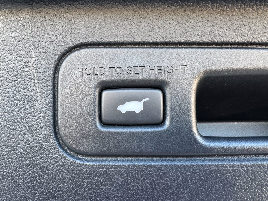 Certified 2023 Honda Pilot Touring image 36