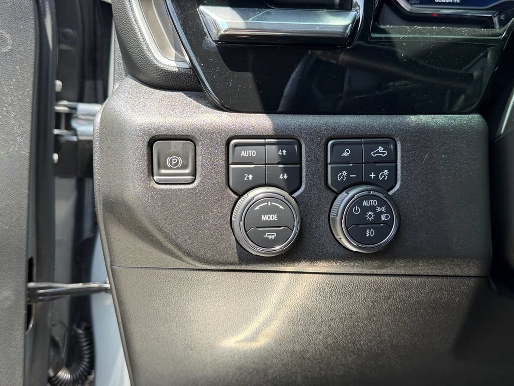 Used 2023 Chevrolet Silverado 1500 LTZ w/ LTZ Premium Package AWD/4WD image 31
