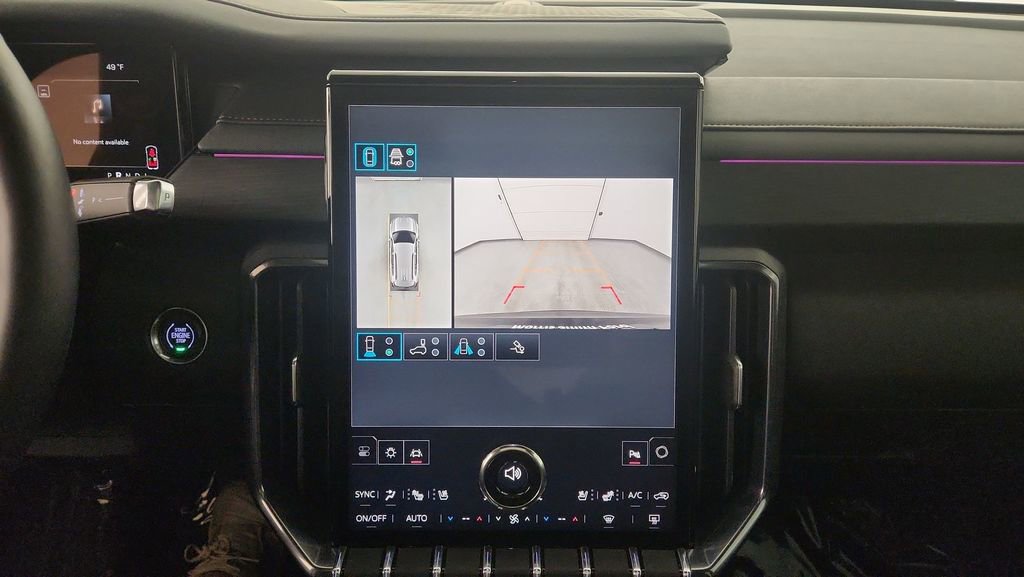 Used 2024 GMC Acadia AT4 w/ Luxury Package image 31