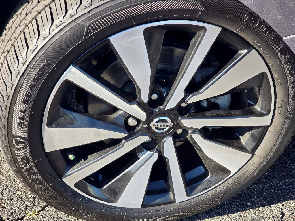 Used 2021 Nissan Sentra SV w/ SV Premium Package FWD image 8