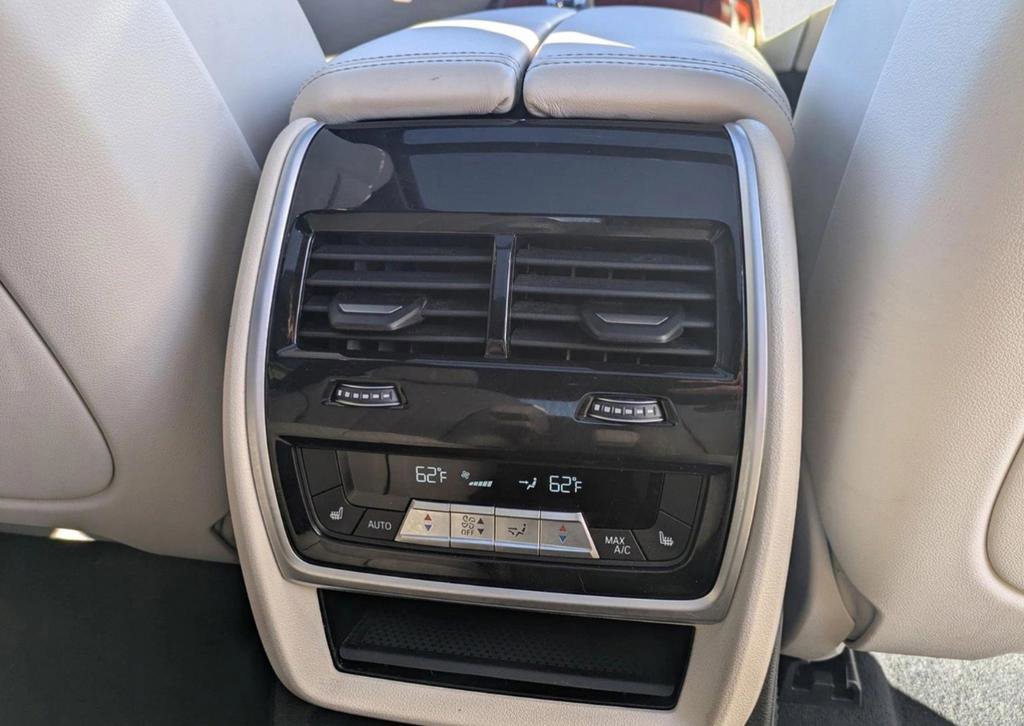 Used 2024 BMW ALPINA XB7 image 11