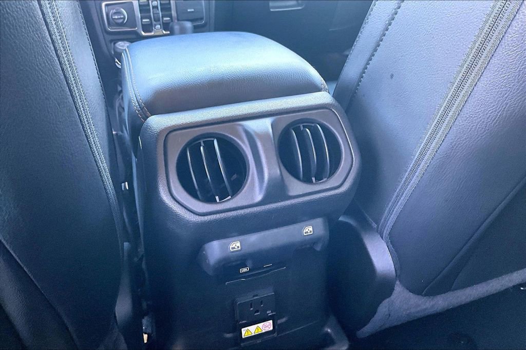 Used 2023 Jeep Wrangler Unlimited Sahara AWD/4WD image 10