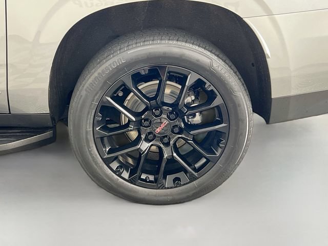 Used 2023 GMC Yukon XL SLT AWD/4WD image 39