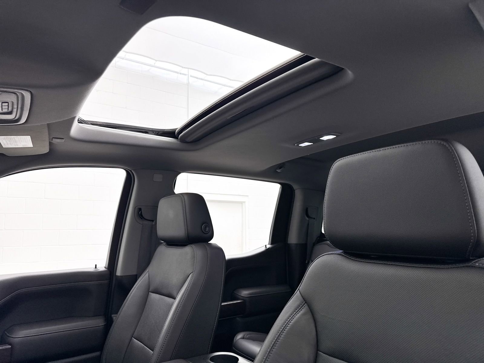 Used 2019 GMC Sierra 1500 SLT w/ SLT Premium Plus Package image 3