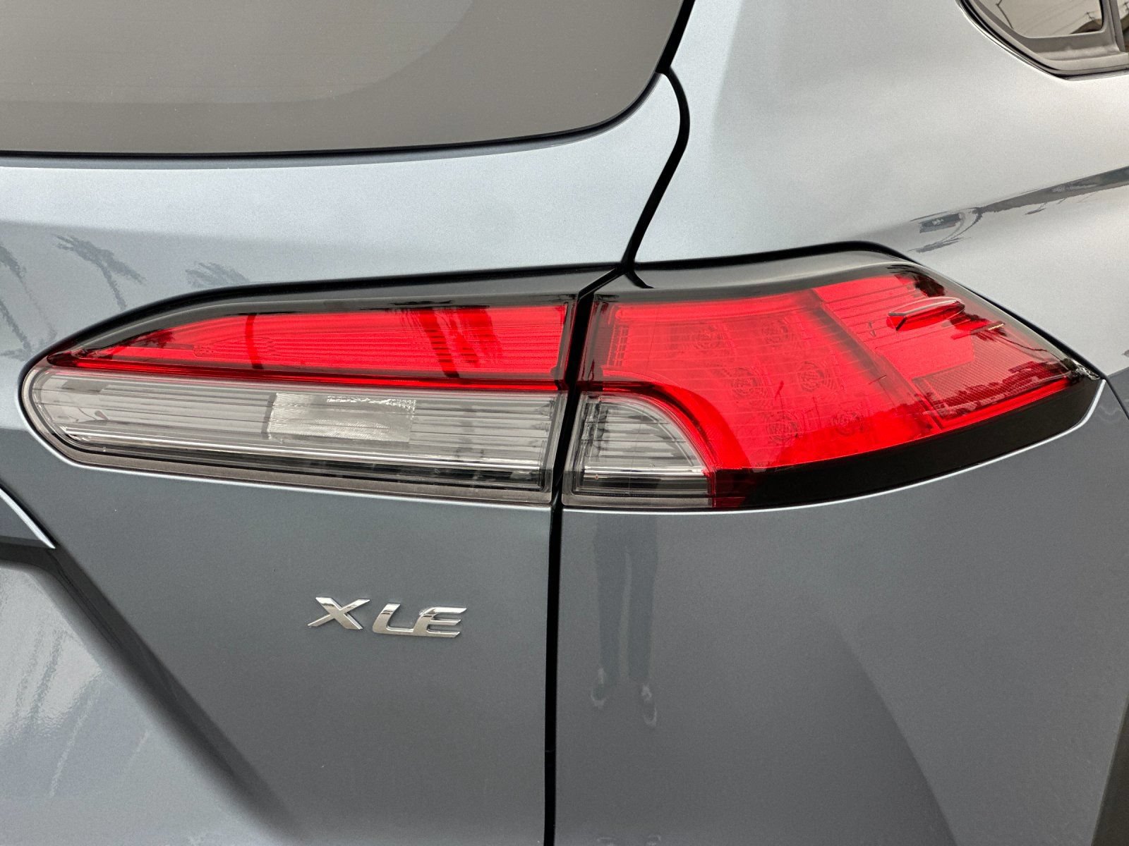 Used 2025 Toyota Corolla Cross XLE FWD image 24