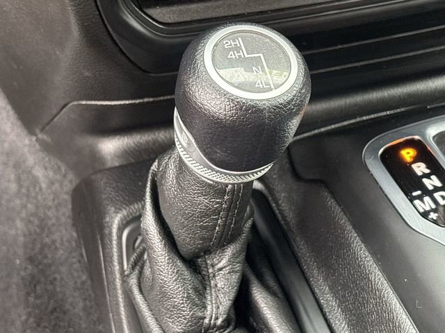 Certified 2020 Jeep Wrangler Sport AWD/4WD image 29