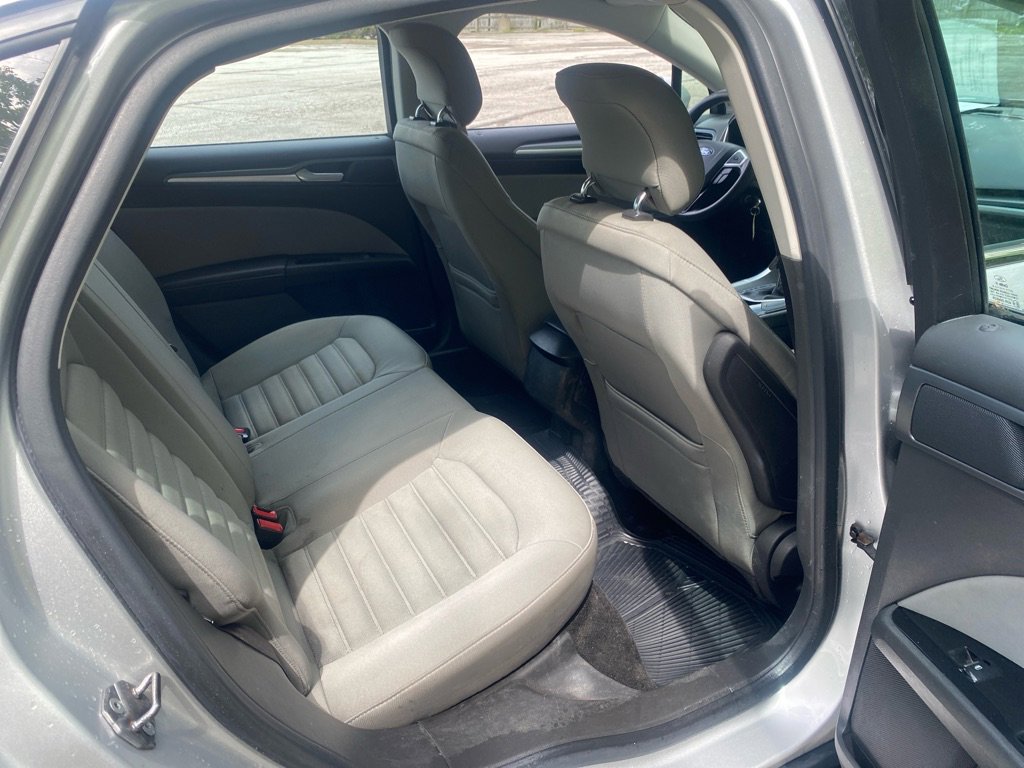 Used 2013 Ford Fusion S FWD image 16