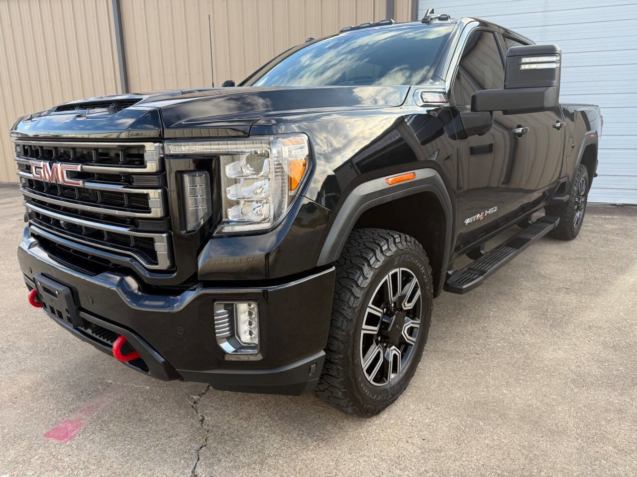 Used 2020 GMC Sierra 2500 AT4 w/ AT4 Premium Package image 13