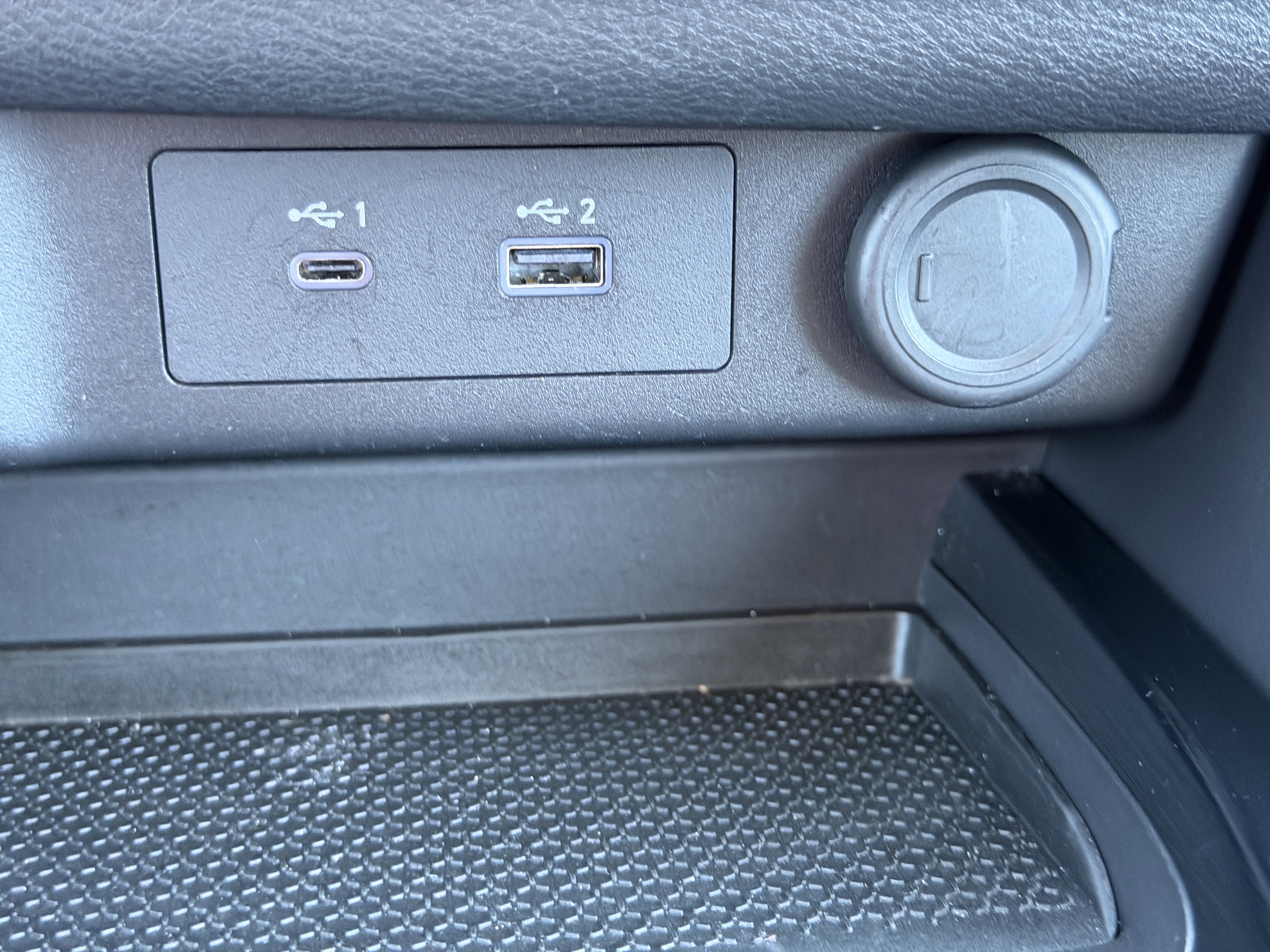 Used 2023 Nissan Rogue SV image 24