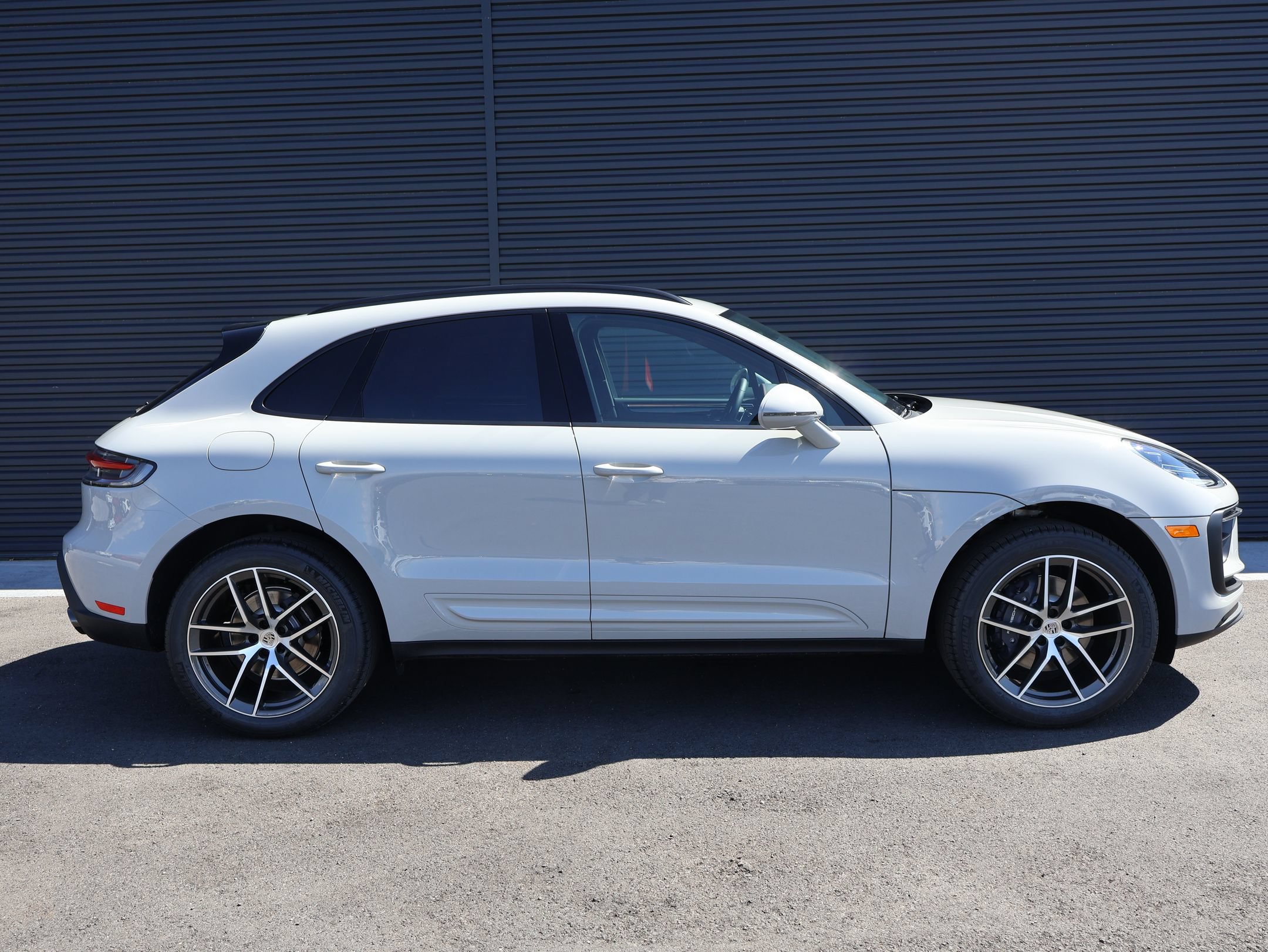 New 2026 Porsche Macan AWD/4WD image 8