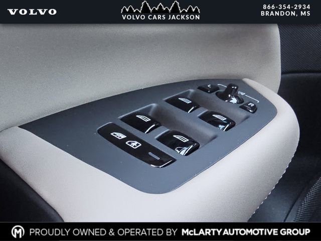 New 2026 Volvo XC90 B5 Core w/ Protection Package Premier image 16