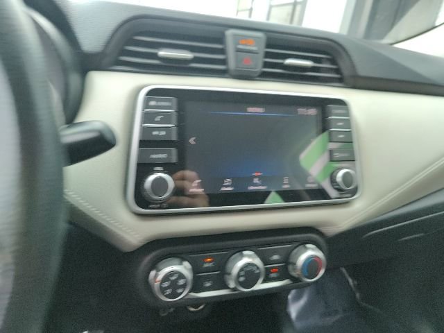 Used 2020 Nissan Versa SV image 25