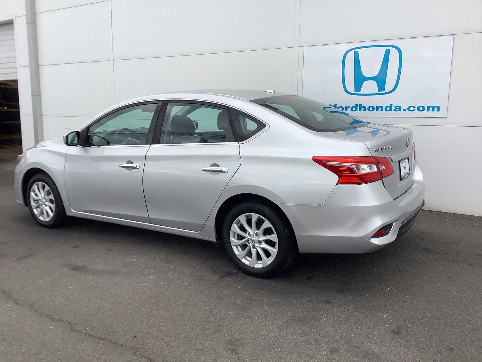 Used 2018 Nissan Sentra SV image 4