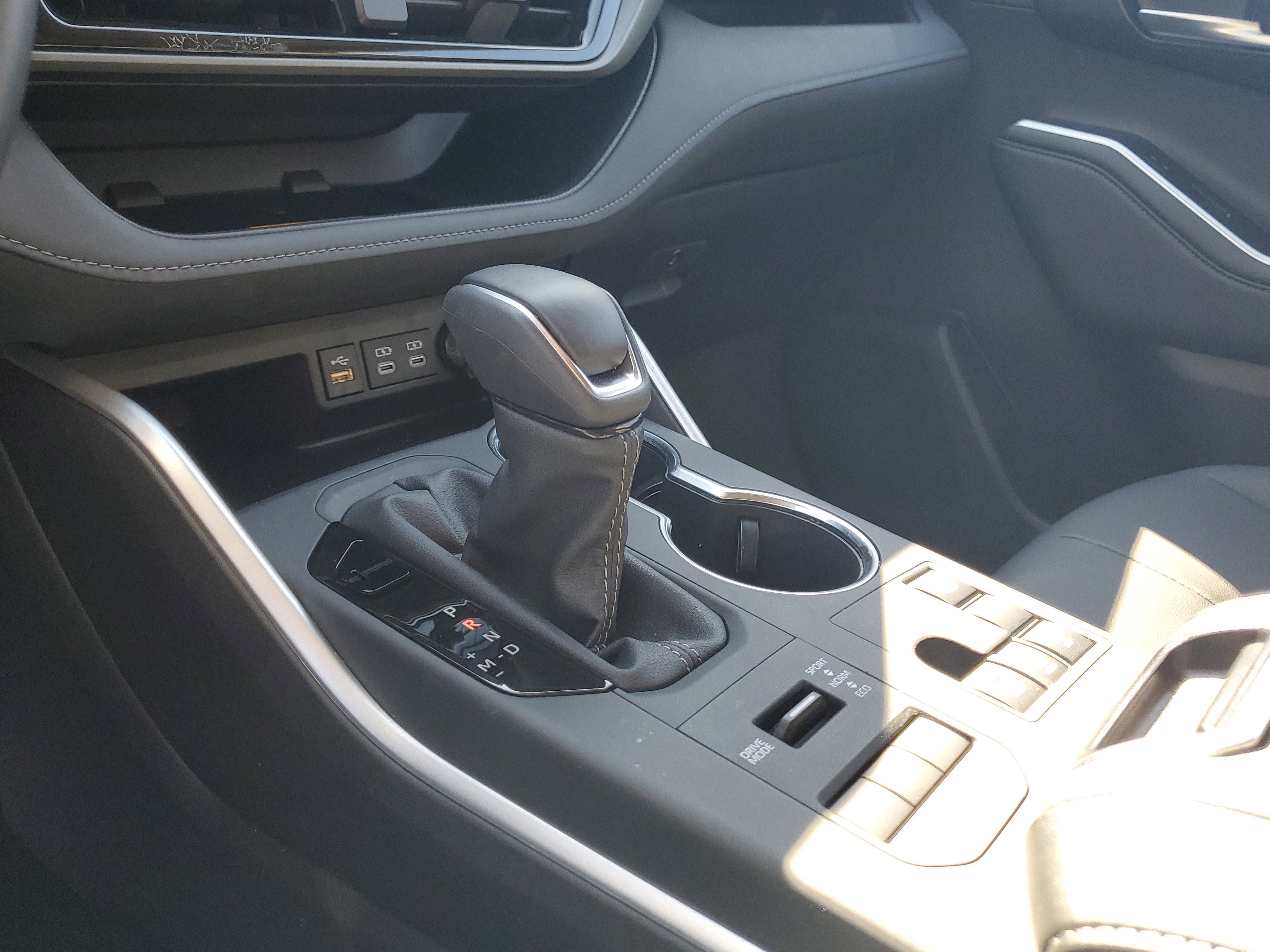 Used 2026 Toyota Highlander XLE image 28