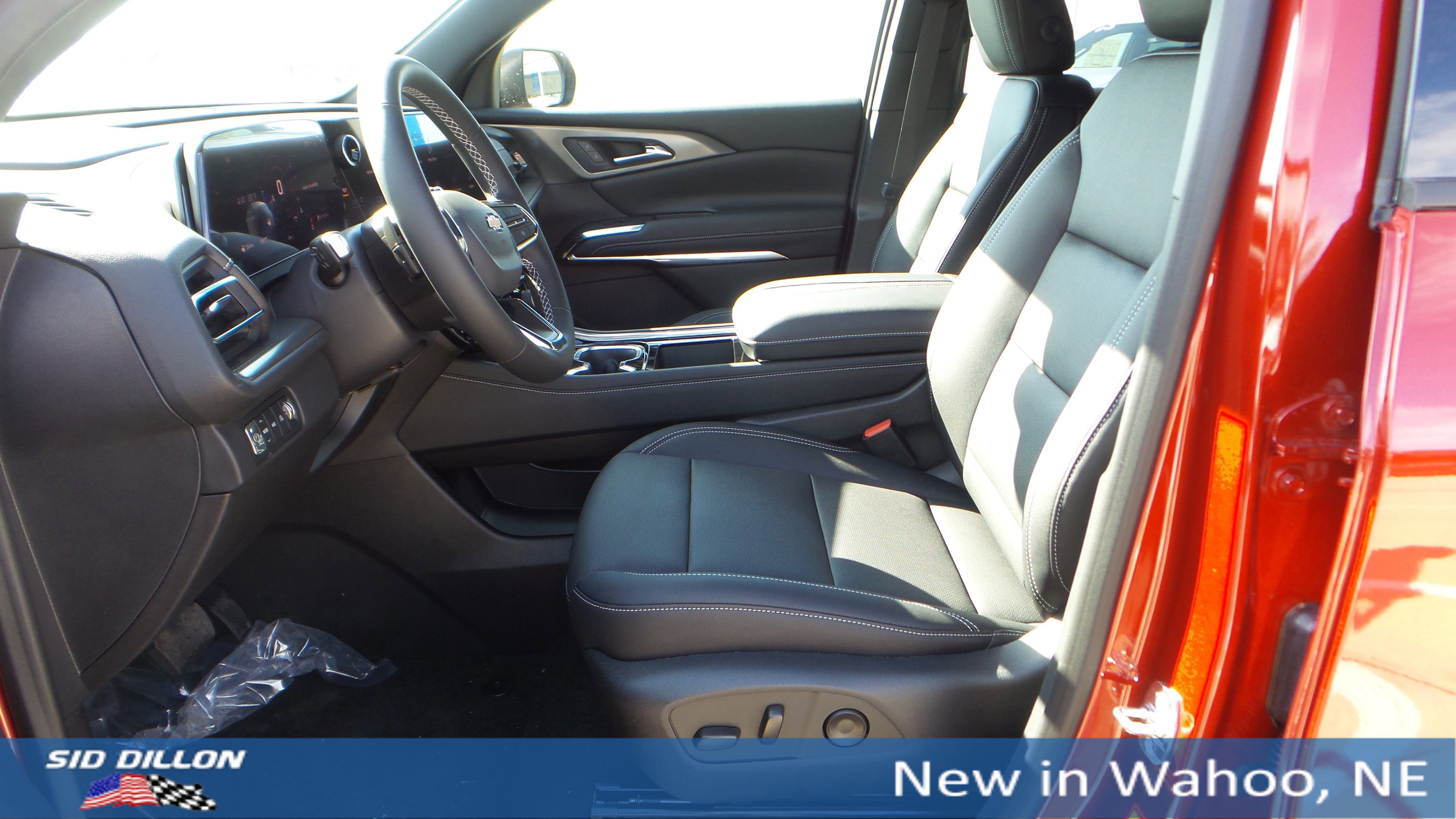 New 2026 Chevrolet Traverse LT w/ Sun and Wheel Package image 9