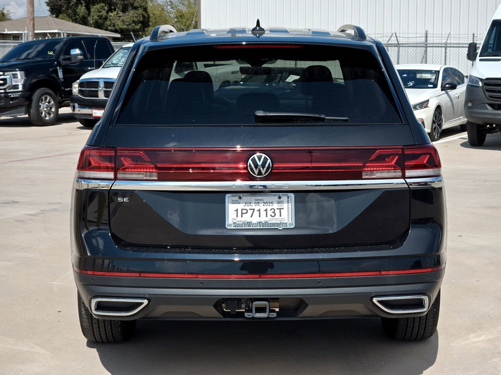 Used 2024 Volkswagen Atlas SE FWD image 5