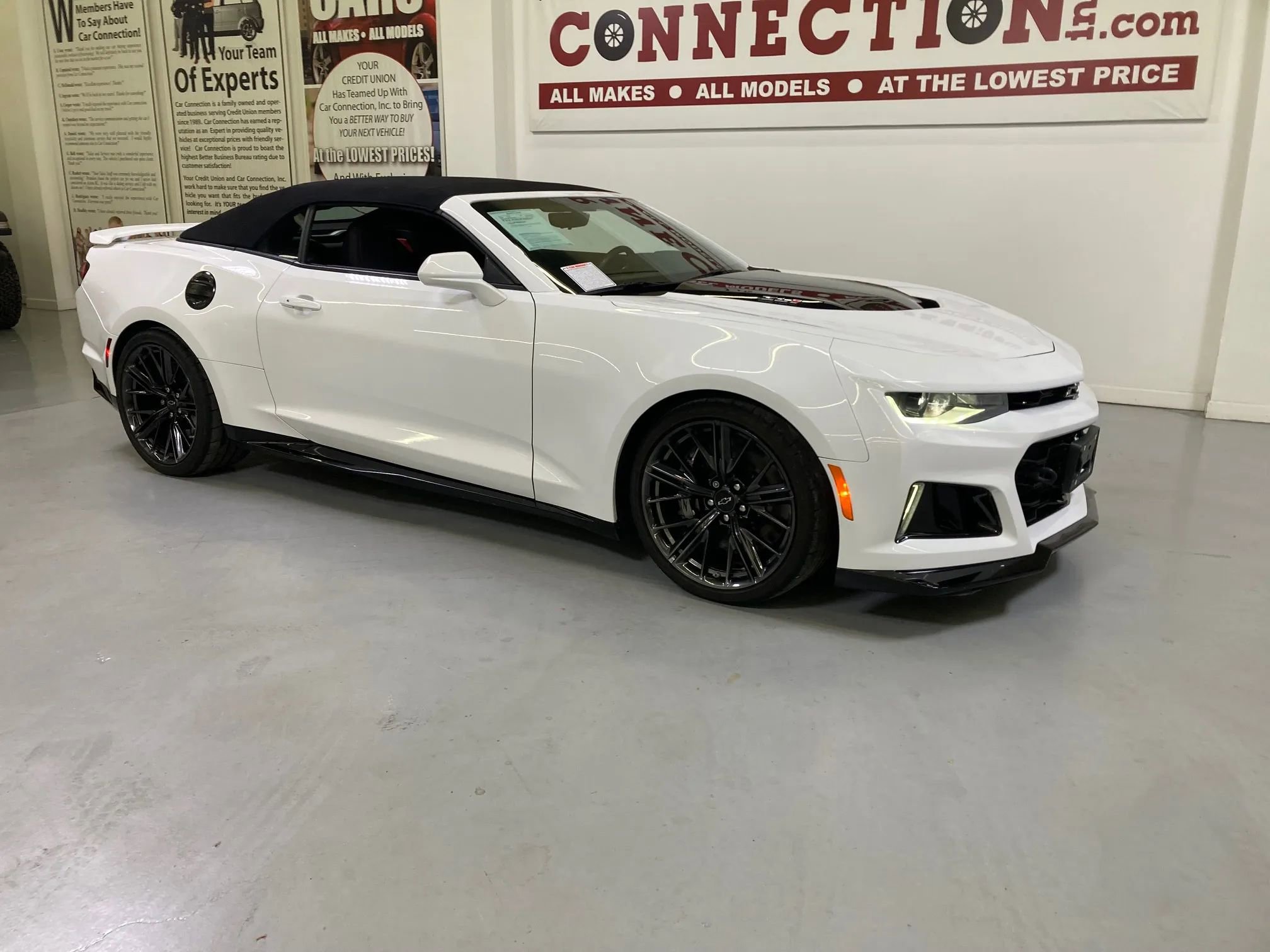 Used 2022 Chevrolet Camaro ZL1 image 4