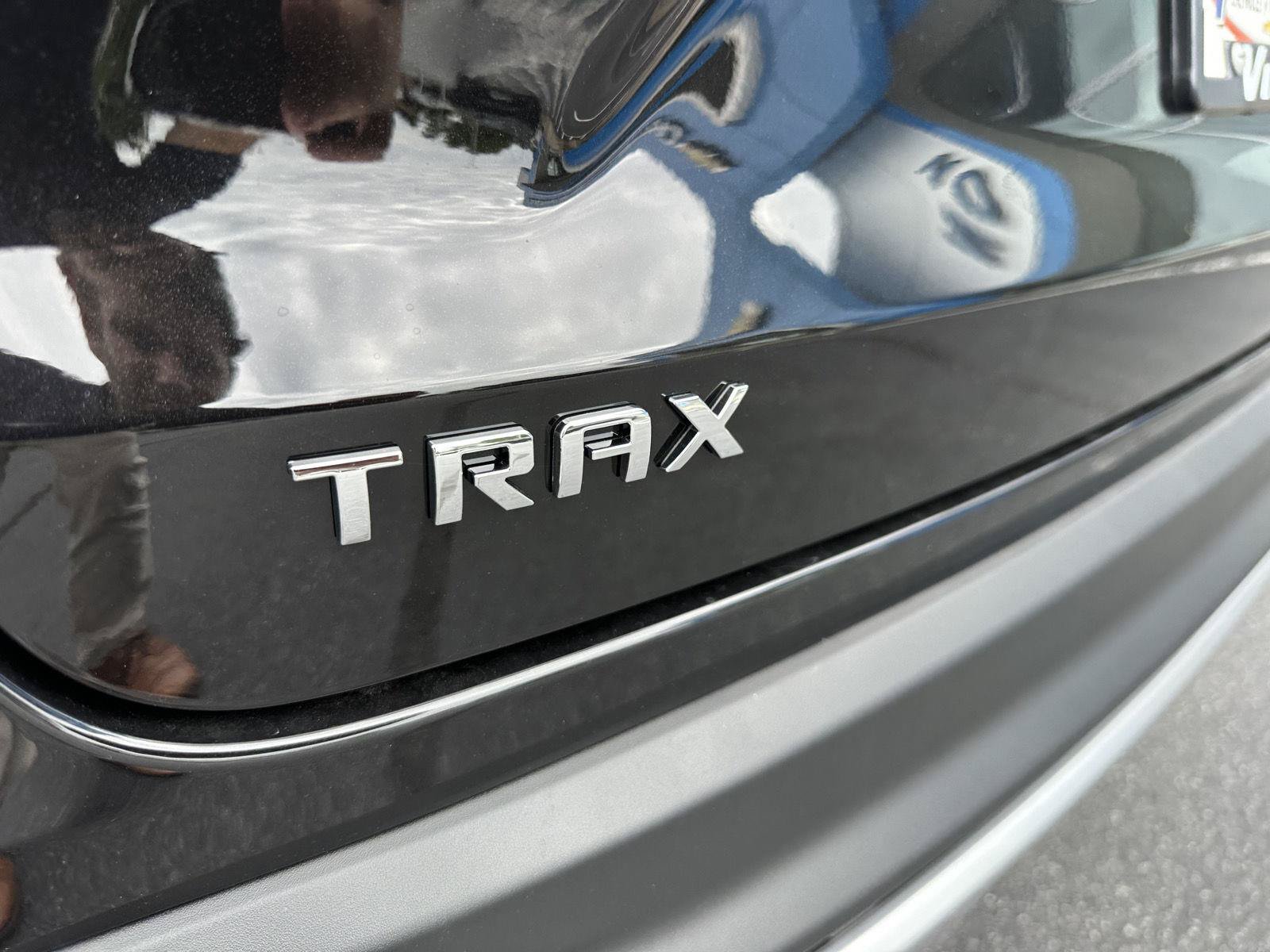 New 2026 Chevrolet Trax LT w/ Sunroof Package FWD image 32