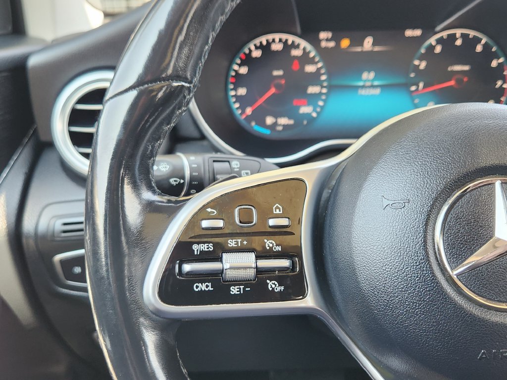 Used 2021 Mercedes-Benz GLC 300 4MATIC image 17