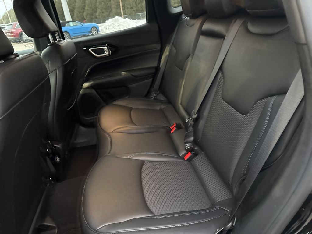 New 2026 Jeep Compass Latitude AWD/4WD image 18