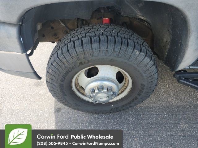 Used 2006 Chevrolet Silverado 3500 LT w/ Heavy-Duty Power Package image 18