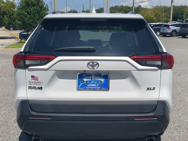 Used 2020 Toyota RAV4 XLE Premium FWD image 6