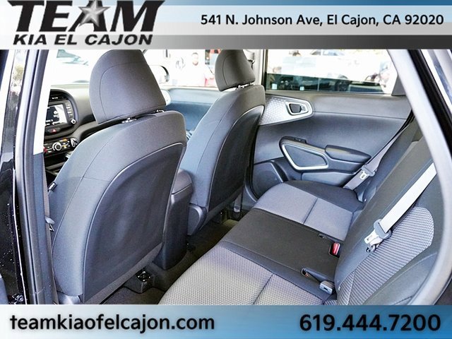 Used 2025 Kia Soul LX image 17