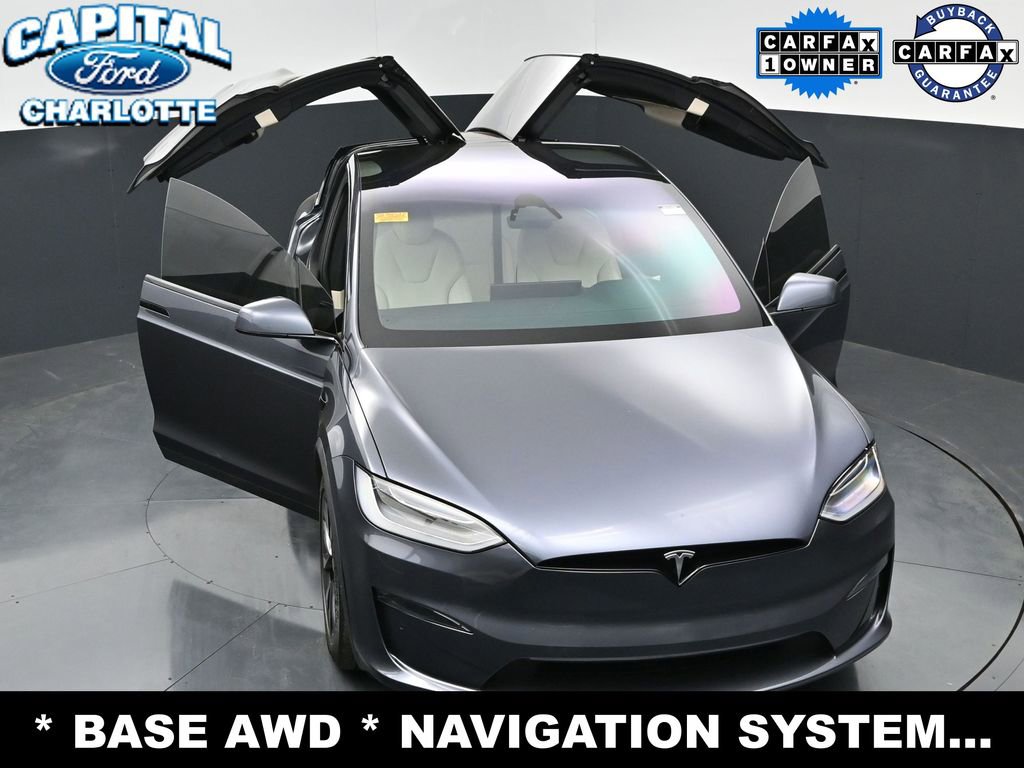 Used 2022 Tesla Model X image 30