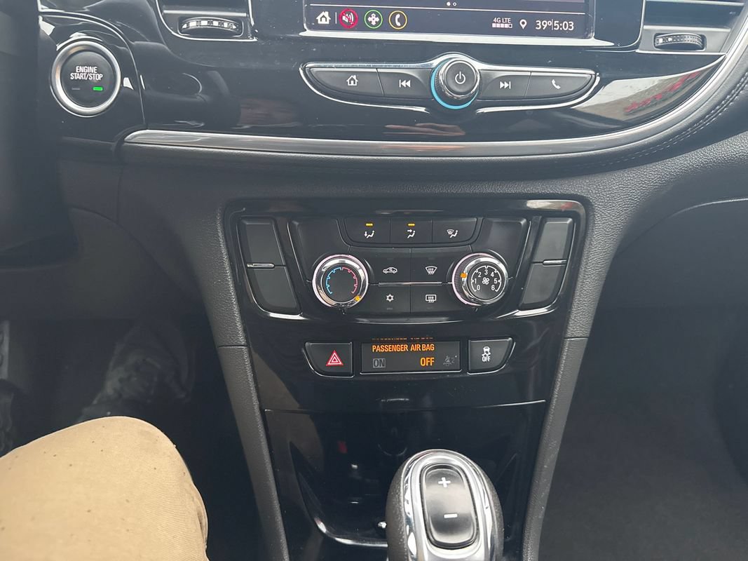 Used 2021 Buick Encore Preferred AWD/4WD image 27