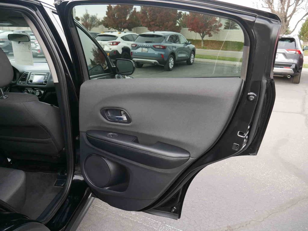 Used 2022 Honda HR-V LX image 19