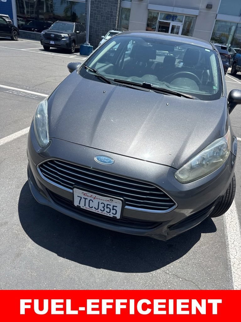 Used 2016 Ford Fiesta SE FWD image 1