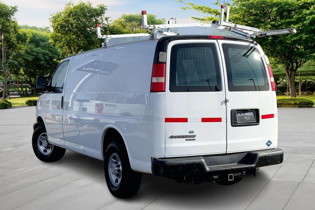 Used 2015 Chevrolet Express 2500 image 4